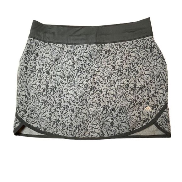 Adidas Rangewear Fashion Skort Gray with Black Abstract Print Size Medium - Picture 1 of 10